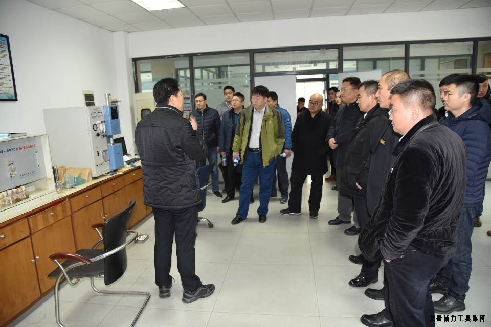 济南信之盟参观_04.JPG 济南汽配协会一行莅临k8.com集团参观(图4)