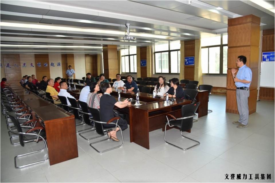 上海浦东祝桥商会领导一行访问k8.com(图7)