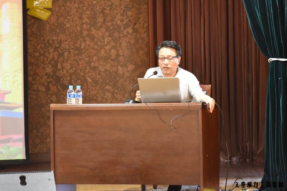 党员学习_06.JPG “迎七一”k8.com工具集团公司召开2017年党员学习大会(图4)